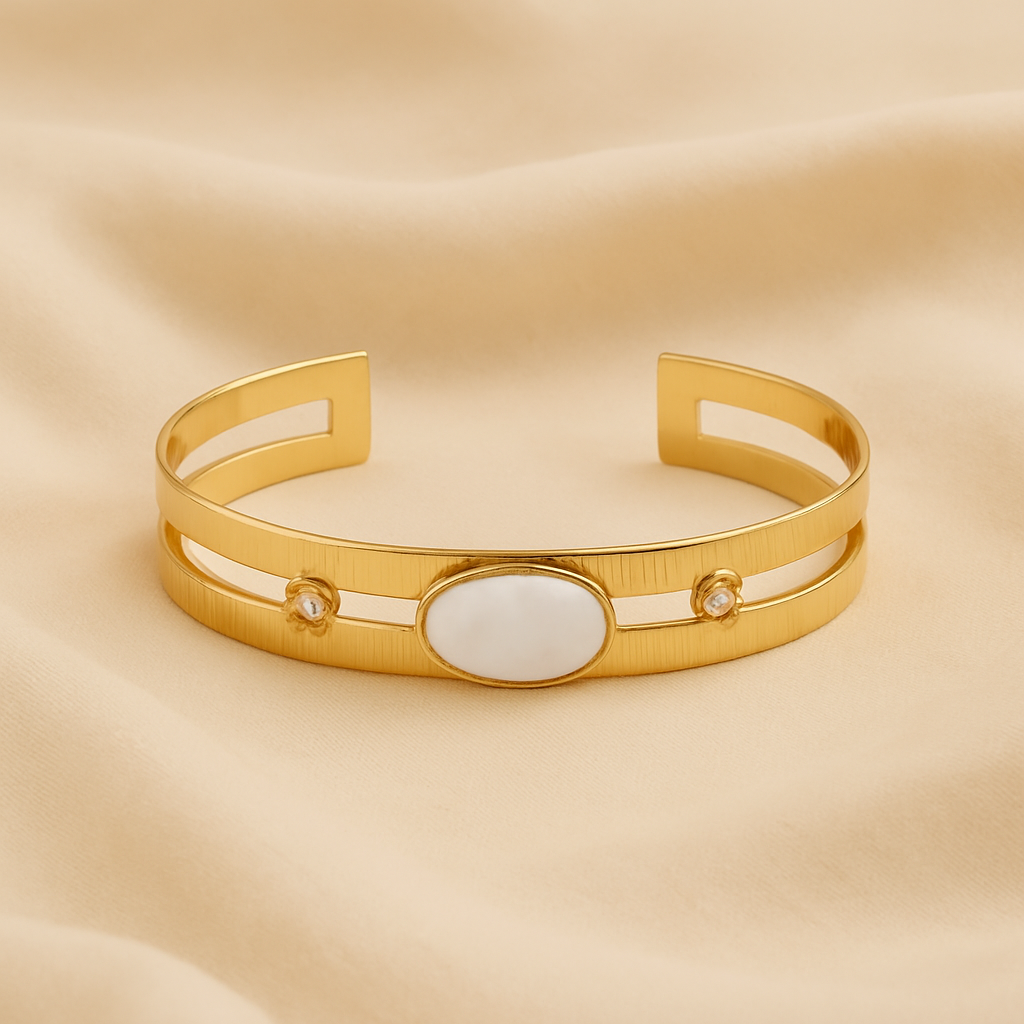 Bracelet Jonc Doré – Pierre Blanche Éthérée