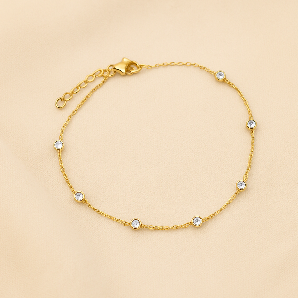 Bracelet "Lueur" – Acier doré & strass délicat
