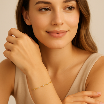 Bracelet "Lueur" – Acier doré & strass délicat